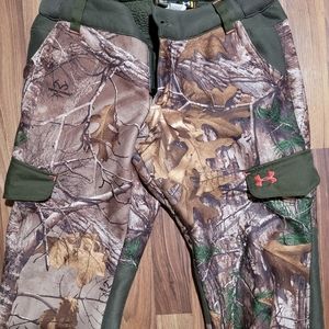 COPY - Underarmour cold gear camo pants